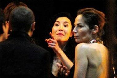 节目爆料女明星喝醉视频,女明星现场失控，视频引发热议